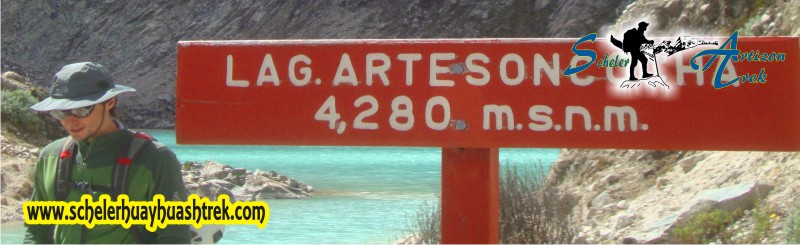 Laguna Artesoncocha Hiking